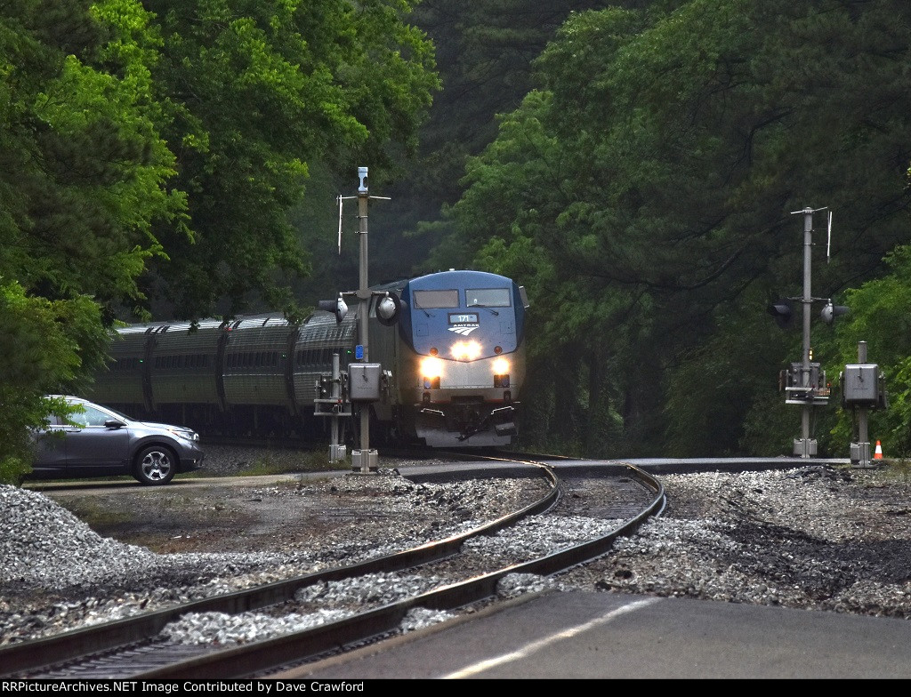 Northeast Regional Train 186 arriving WBG